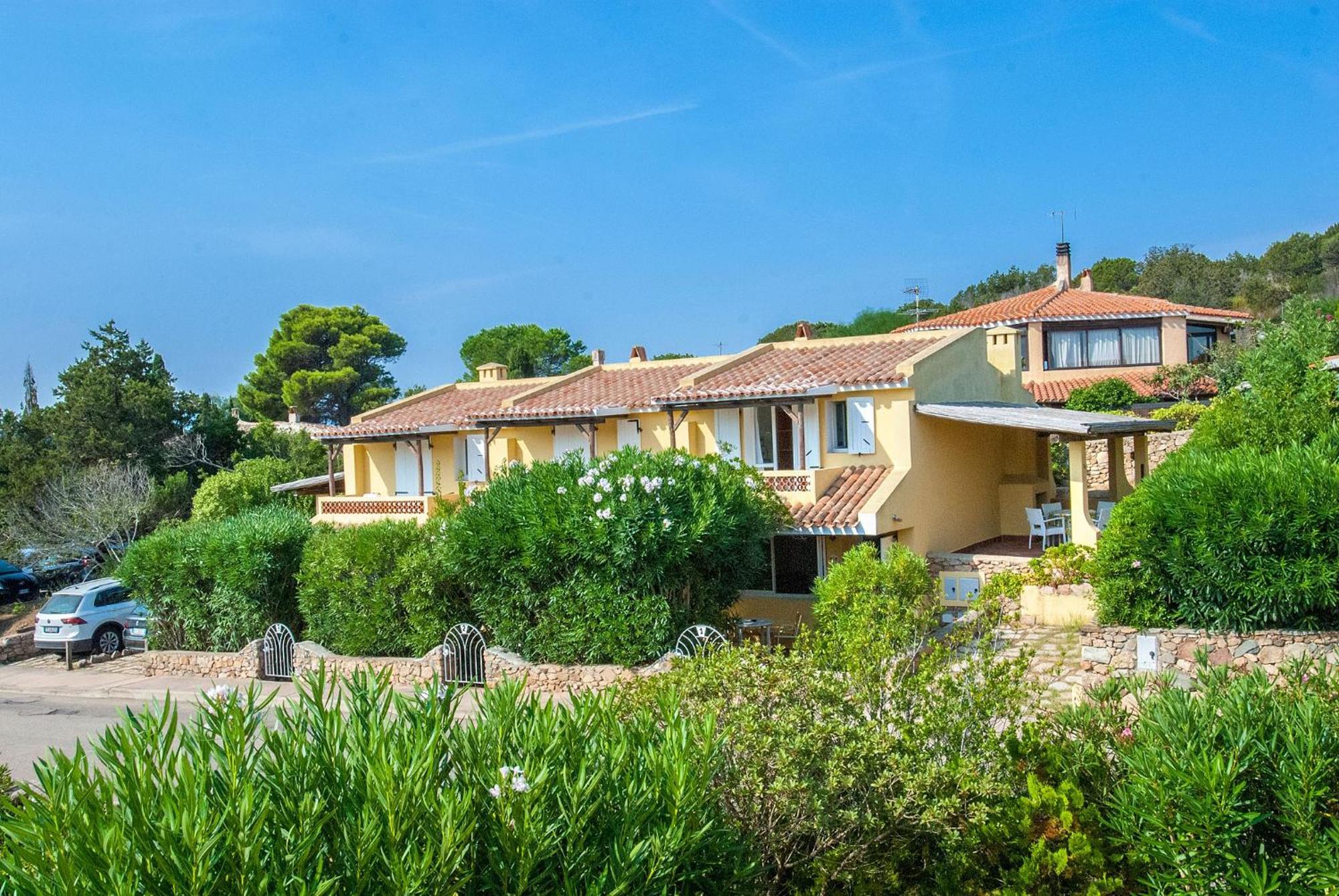 באיה סרדיניה Hotel Punta Est מראה חיצוני תמונה