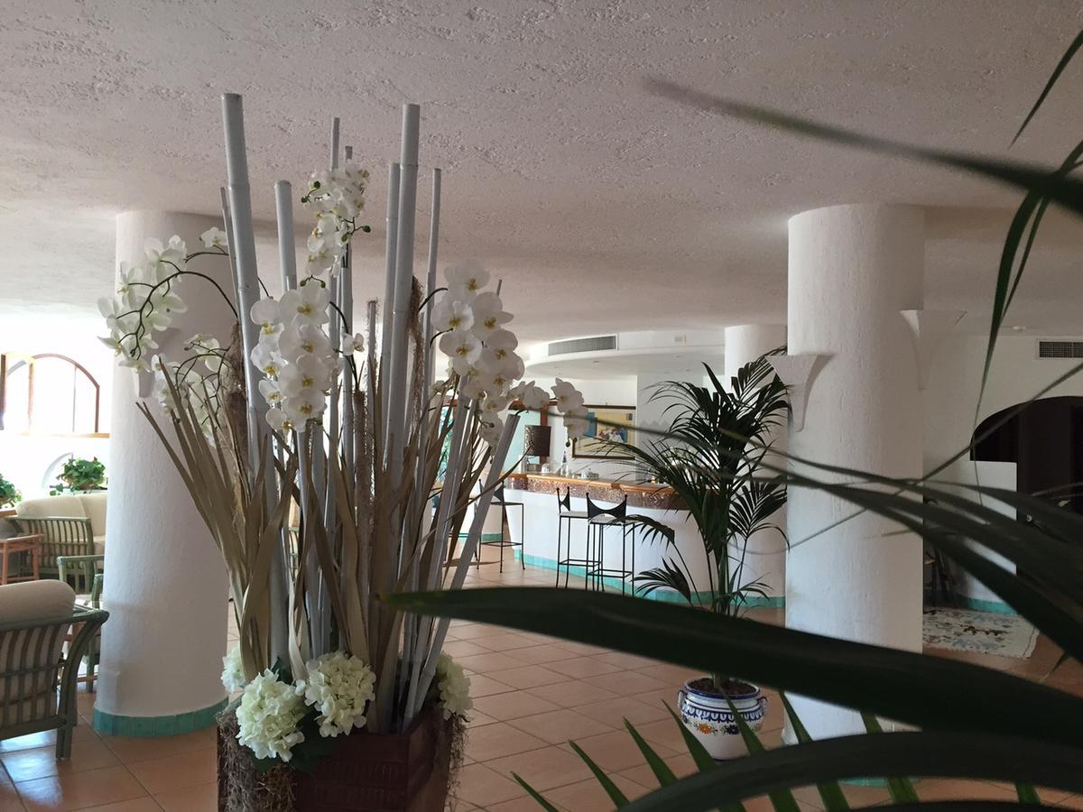 באיה סרדיניה Hotel Punta Est מראה חיצוני תמונה